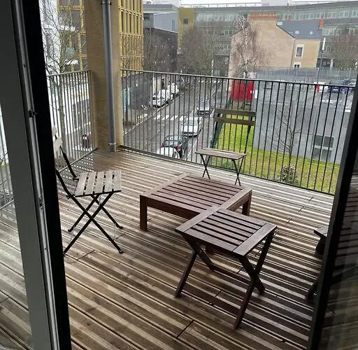 Gite Urbain - Grand Appartement Dans La Quartier Des Machines De L\'Ile